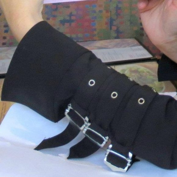 GORGEOUS BLACK RAMPAGE BLAZER WITH BUCKLE SLEEVES SM - Picture 2 of 3